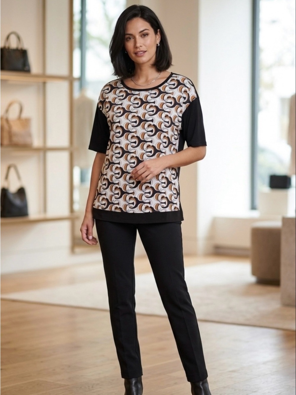 Chico's Black, Tan & Cream Geometric Short Sleeve Top size 2 (Chicos sizing)